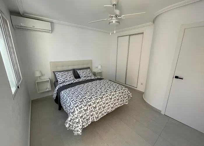 Casa Alexandra - Cosy 2bedroom Duplex Apartment Torrevieja